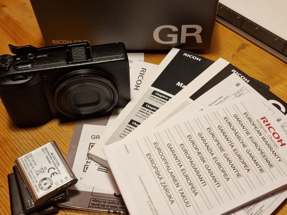 Ricoh GR3 / GRiii with box and 3 batteries (Gebraucht) in Walde AG für ...