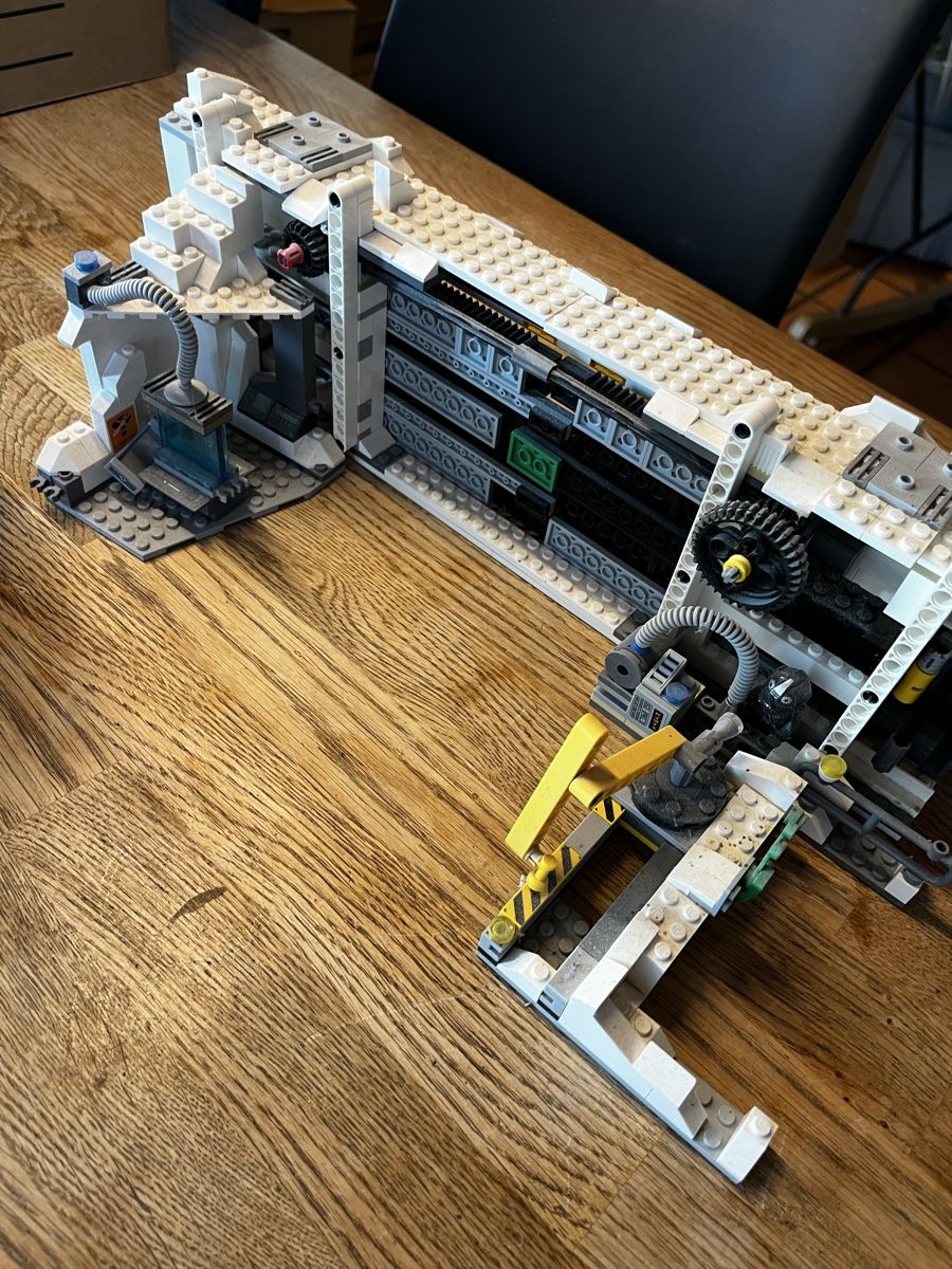 Lego Jeux de construction: LEGO Star Wars Sets div. Plus 10 kg Einzelteile – D'occasion à Gretzenbach par Schatz7