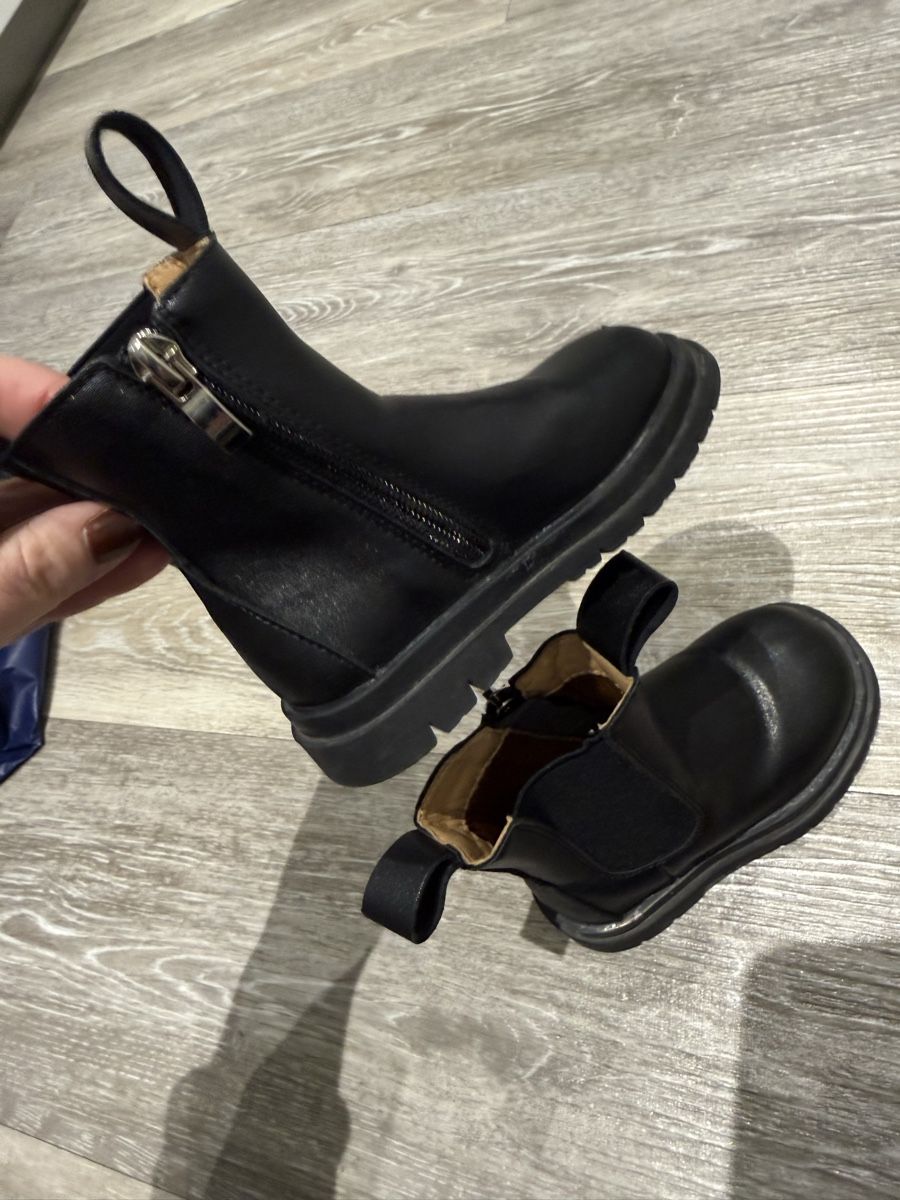 Scarpe per ragazze: Winterstiefel Mädchen schwarz Grösse 21 – Usato da Selzach venduto da TiffanysSO 3