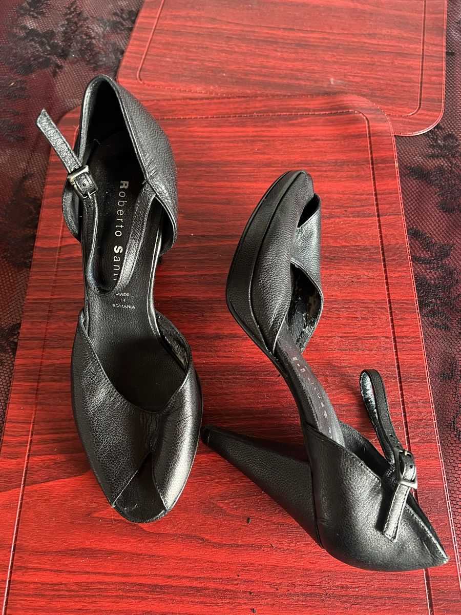 Roberto Santi Scarpe da donna: Escarpins Roberto Santi taille 38 – Usato da Chézard-St-Martin venduto da Cheyenne_75