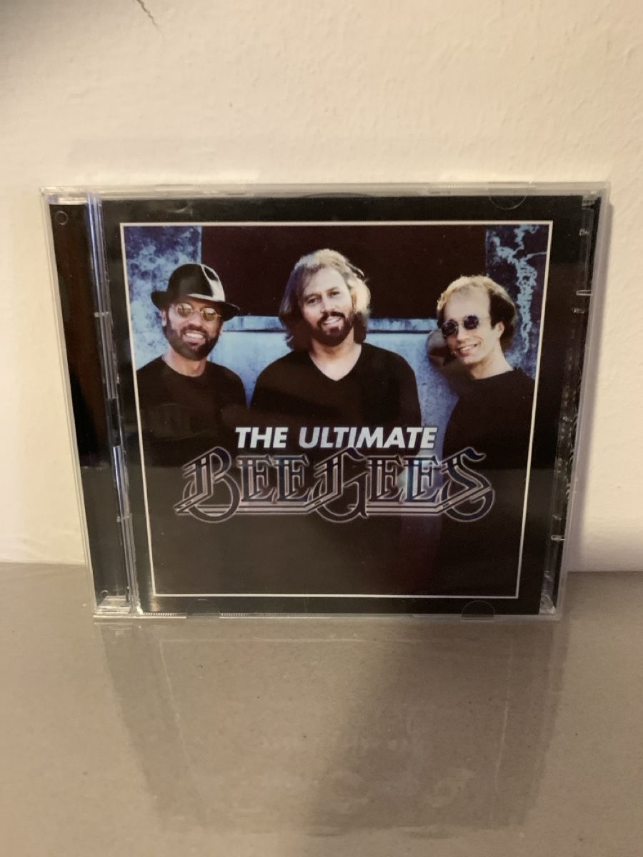 CD: CD The Ultimate Bee Gees double album  – Usato da Salavaux venduto da Lune_Diurne