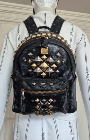 MCM Rucksack mit Nieten, Top-Zustand