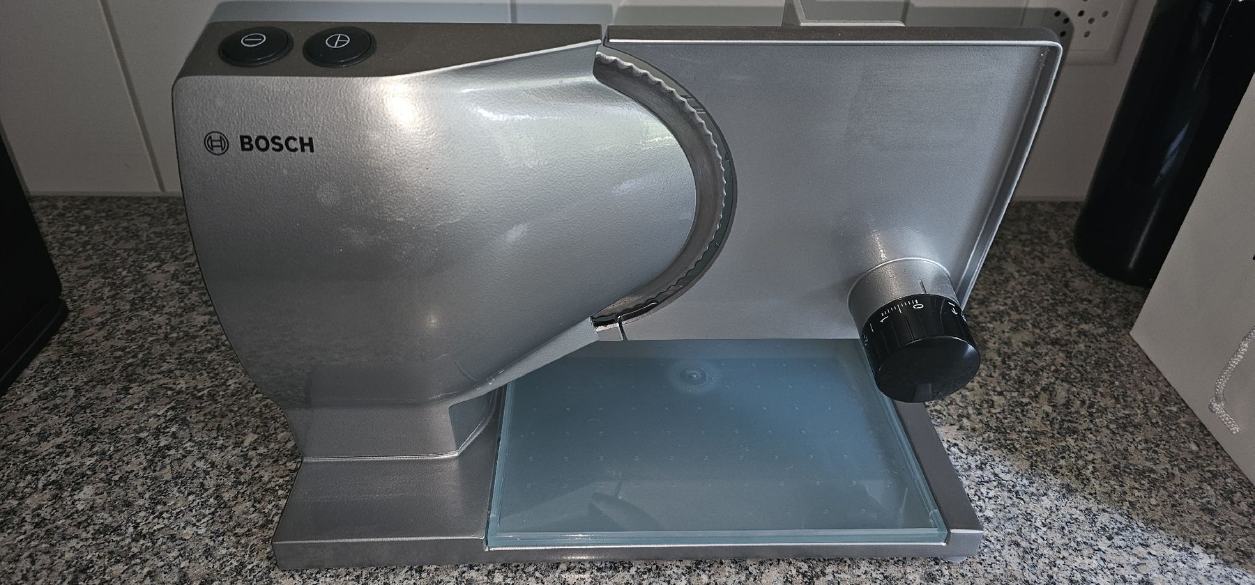 Bosch Elettrodomestici da cucina: BOSCH Aufschnittmaschine Silber gebraucht – Usato da Baden venduto da Khitsch 1