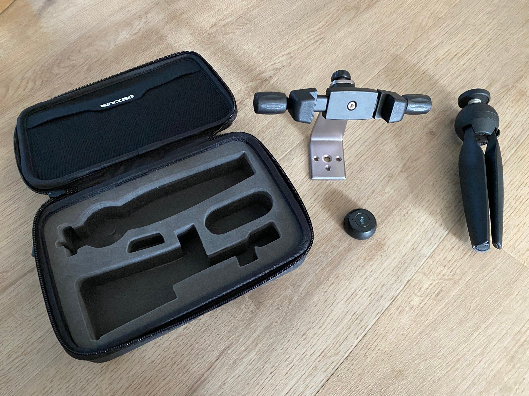 Manfrotto Treppiedi & Teste: Apple Photography Kit Manfrotto PIXI Stativ & Remote – Usato da Wetzikon ZH venduto da BackToRetro 3