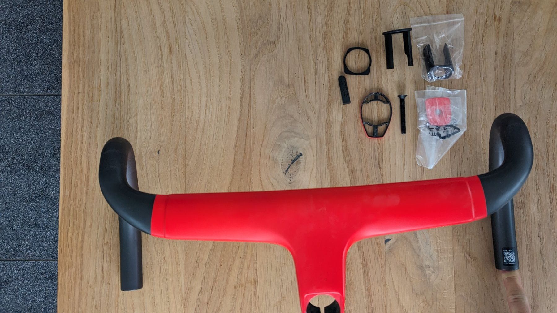 BMC Pezzi di ricambio: Cockpit ICS Carbon Aero, 360mm/80mm – Usato da Liebefeld venduto da Pacem 1