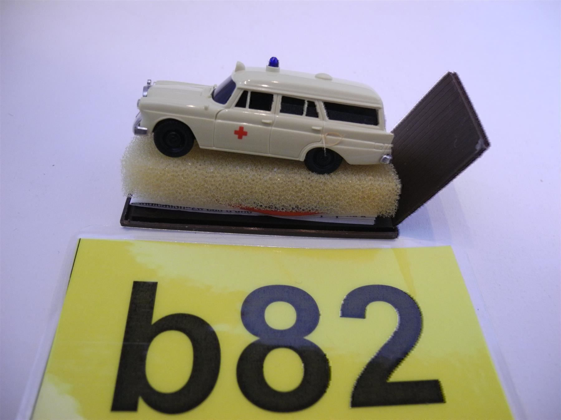 Brekina Modellautos: Brekina 2070 Krankenwagen, Nr. b82 – Neu und originalverpackt aus Kottwil von Crazyrolf