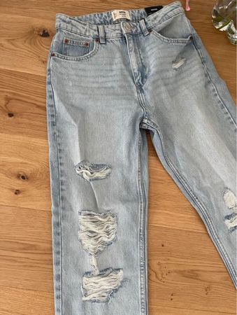 Coole MOM Jeans, hellblau, Gr. 36, Destroyed Look, Neu!