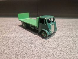 Dinky Toys 513, Guy Flat Truck with Tailboard