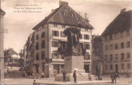 LA CHAUX - de - FONDS, place de l'hôtel de ville