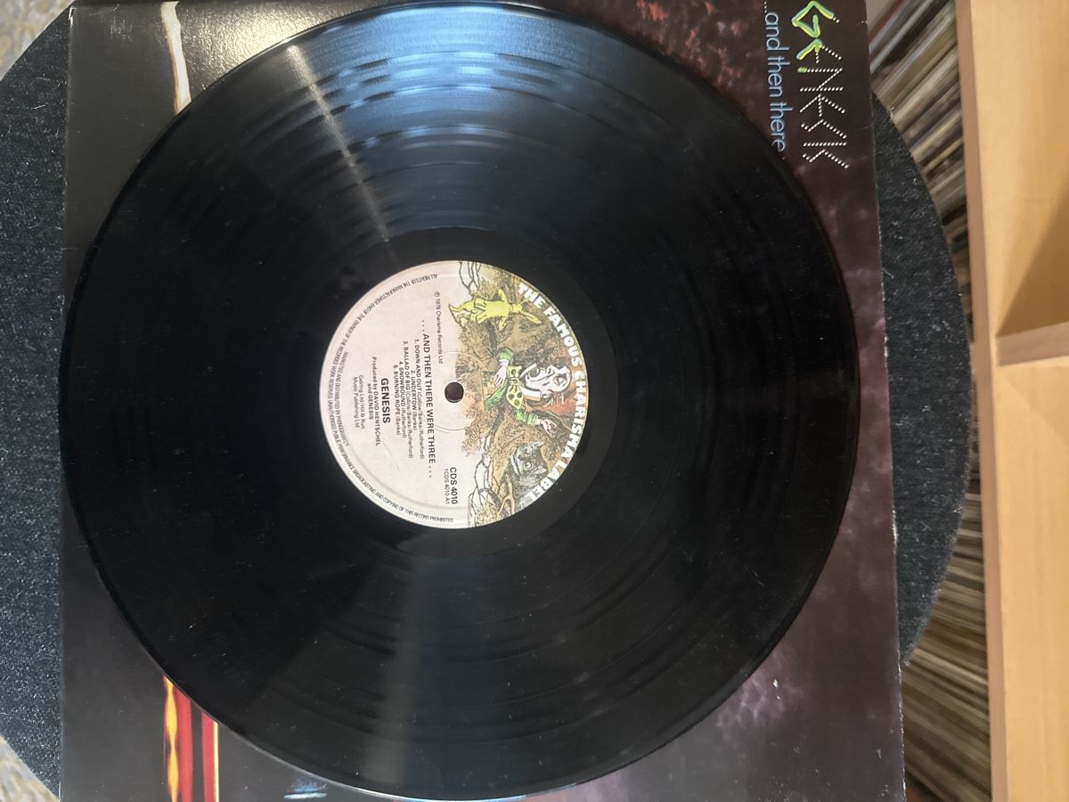 Dischi in vinile: Genesis "And Then There Were Three..." LP – Usato da Dübendorf venduto da chi_cgv6 3