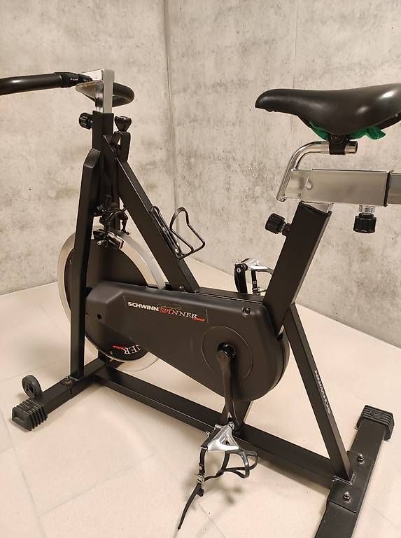 Schwinn Hometrainer: Schwinn Spinning Rad, Allschwil BL – Gebraucht aus Oberengstringen von dalisiana