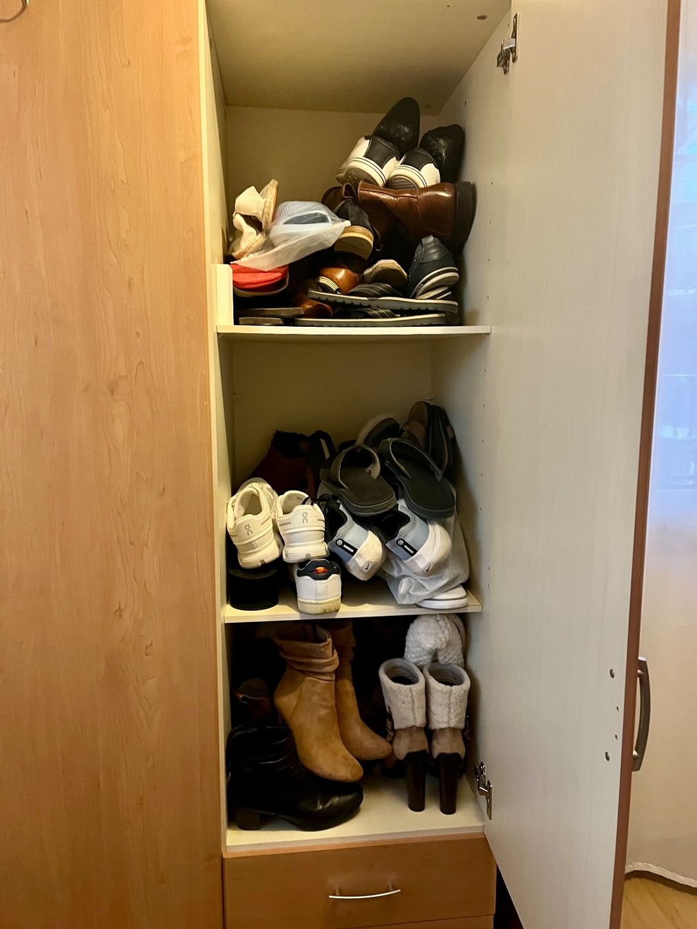 Armadi: Kleiderschrank – Usato da Moosleerau venduto da MiBan 2