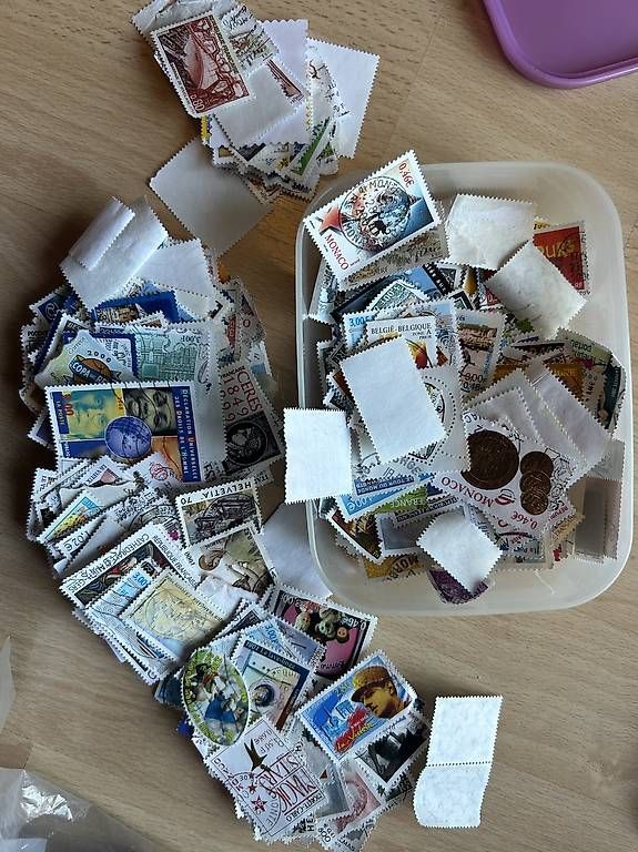Alle Briefmarken: Timbres du monde + collections diverses + vracs – Gebraucht aus boudry von jul_sv92 4