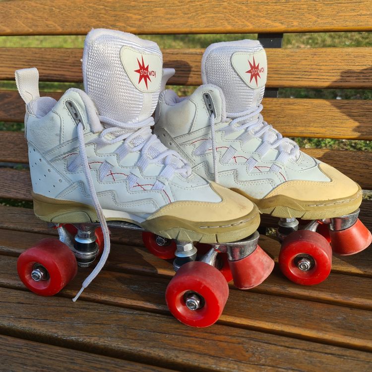 2 paires de patins roulettes Starway vintage Acheter sur Ricardo