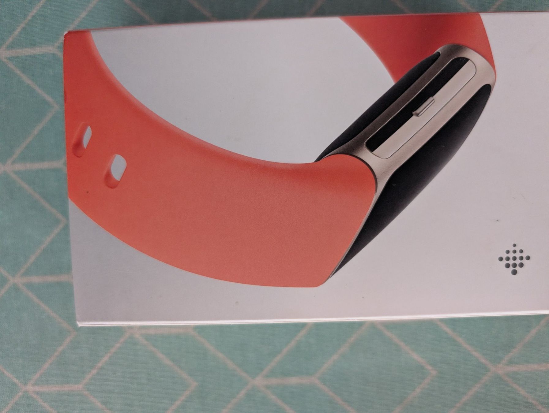 Fitbit Smartwatch: vends Fitbit charge 6 neuf – Nuovo e nell'imballaggio originale da Genève venduto da jer_tj5r 1