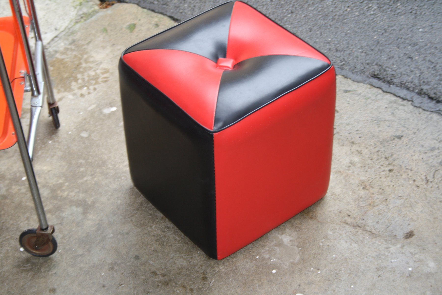 Sgabelli: HOCKER  VINTAGE? – Usato da Wauwil venduto da Pneuedy