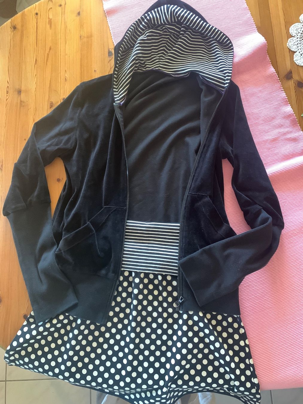 Lotti di vestiti: Ensemble – Usato da Taegerig venduto da kat_t8hk 5