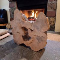 Holzscheibe Skulptur Katzenkopf 90 x 85 x 20 cm, 45 kg