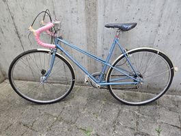 Vélo de route vintage Raleigh bleu ciel, super état