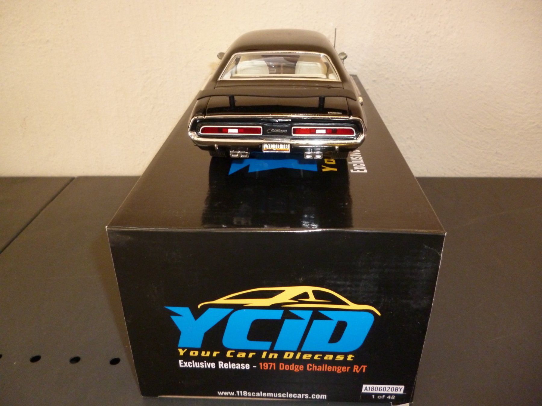 Dodge Modellautos: Dodge Challenger 1971 440 Six-Pack 1:18 YCID – Neu und originalverpackt aus Niederwil SG von Kaicorner03 3