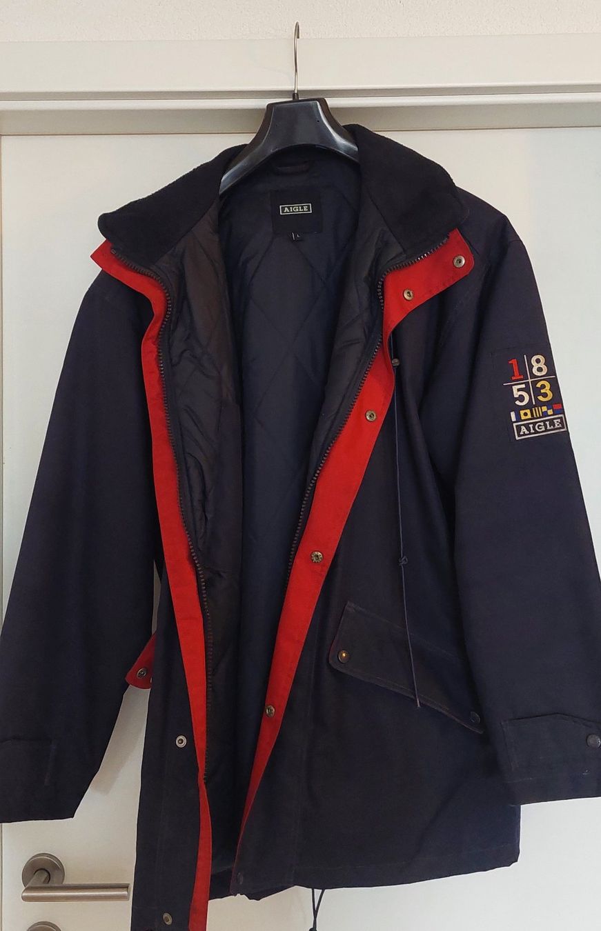Giacche: Veste matelassée AIGLE avec capuchon – Usato da Tschugg venduto da uldrypr