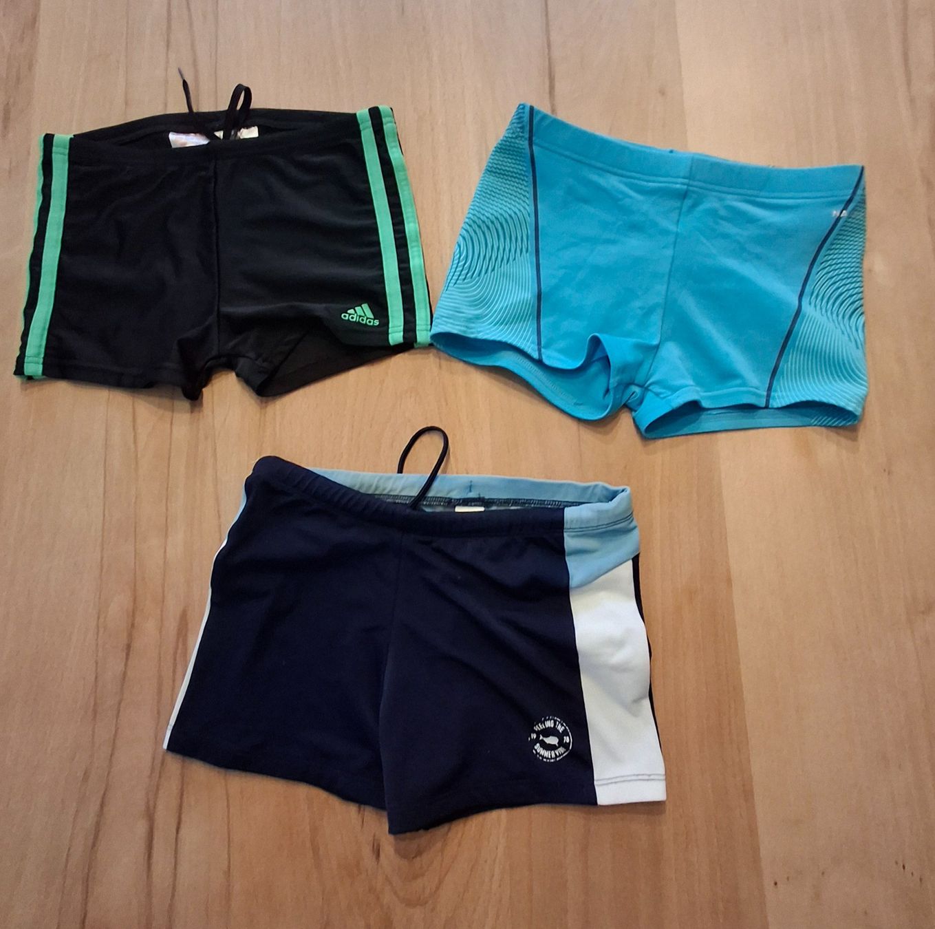 Lotti & Set di vestiti: 3 Badehosen, Gr. 140 – Usato da Bilten venduto da pelanov
