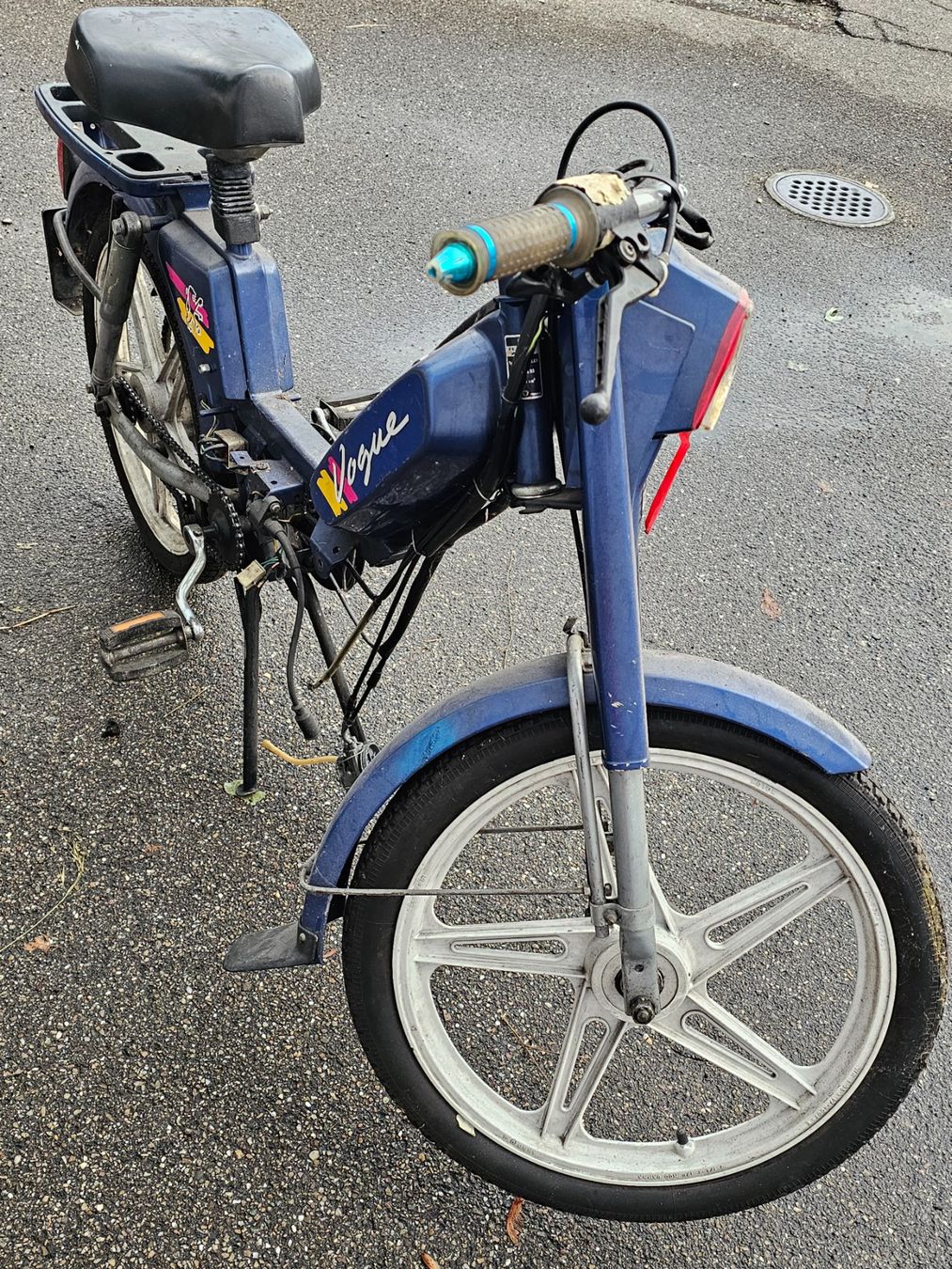 Ciclomotori: Töfli Mofa peugeot – Usato da Waldenburg venduto da Akten 5