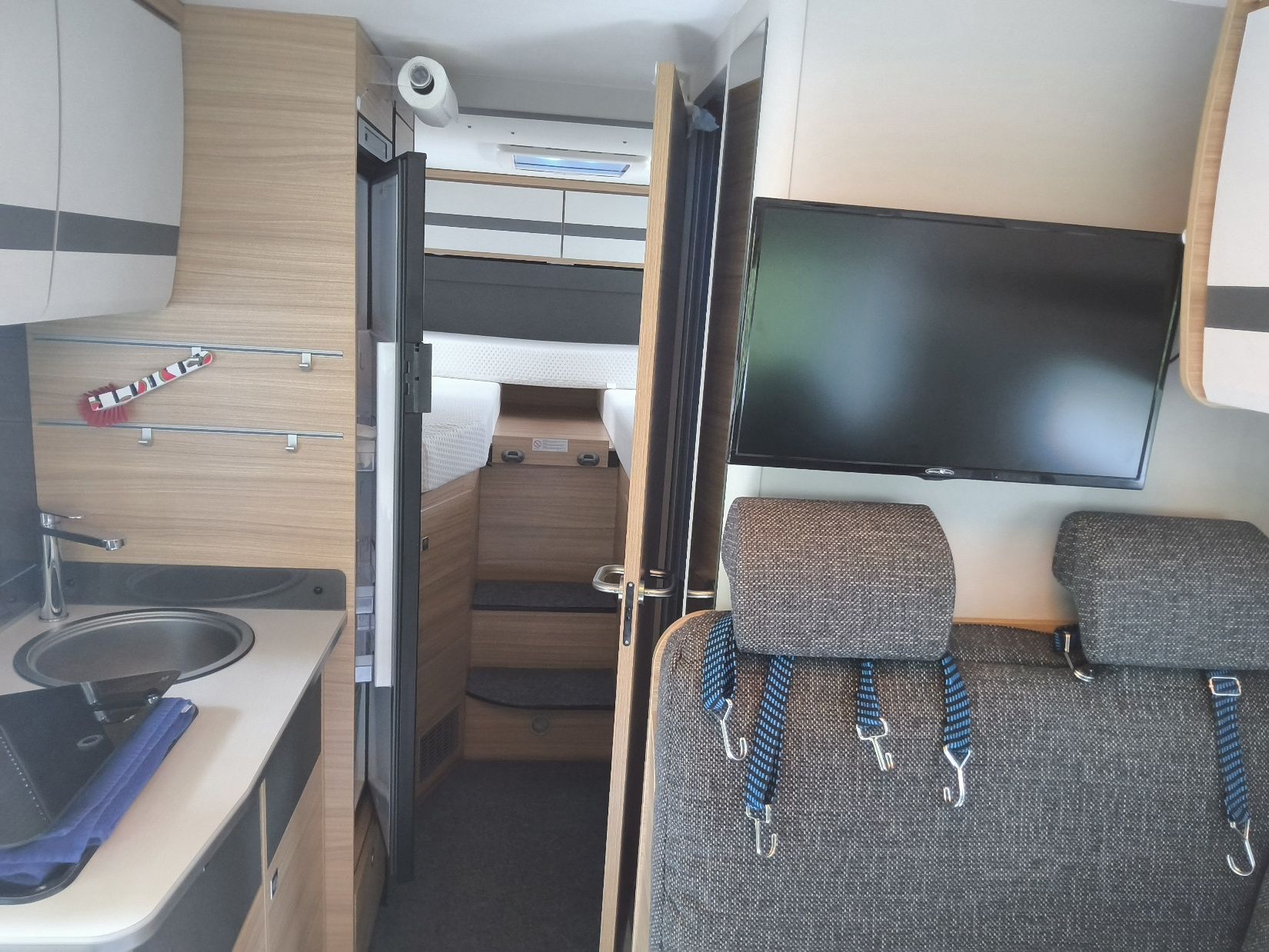 Veicoli da campeggio: Dethleffs Globebus i GT 9G Automatik  – Nuovo (secondo la descrizione) da Reinach AG venduto da son_6trr 5