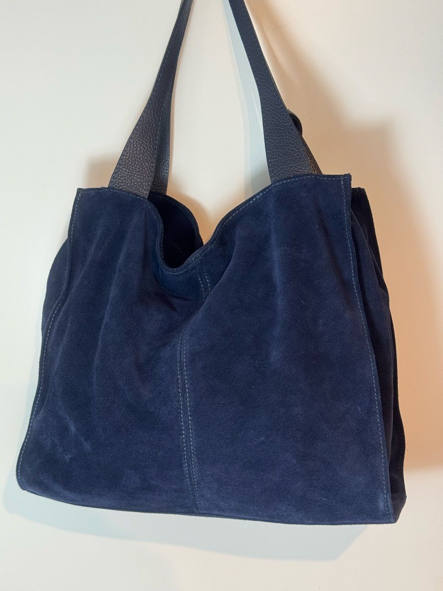 Navyboot Sacs femmes: Navyboot Shoulder Bag Blue Suede Leather Large Size – D'occasion à Hurden par rac_wyf8 1