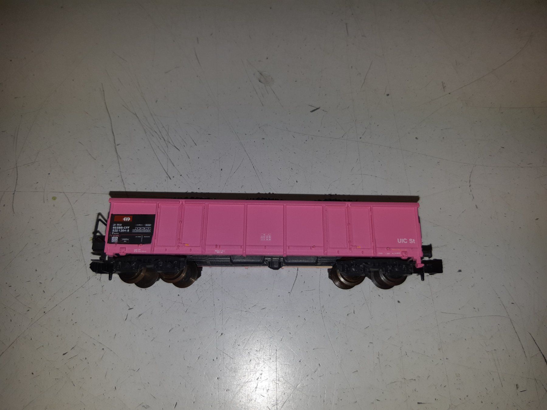 Roco Modellini di ferrovie: SBB Güterwagen pink Spur N, Roco 25169 – Nuovo (secondo la descrizione) da Mitlödi venduto da blackgnat79 1