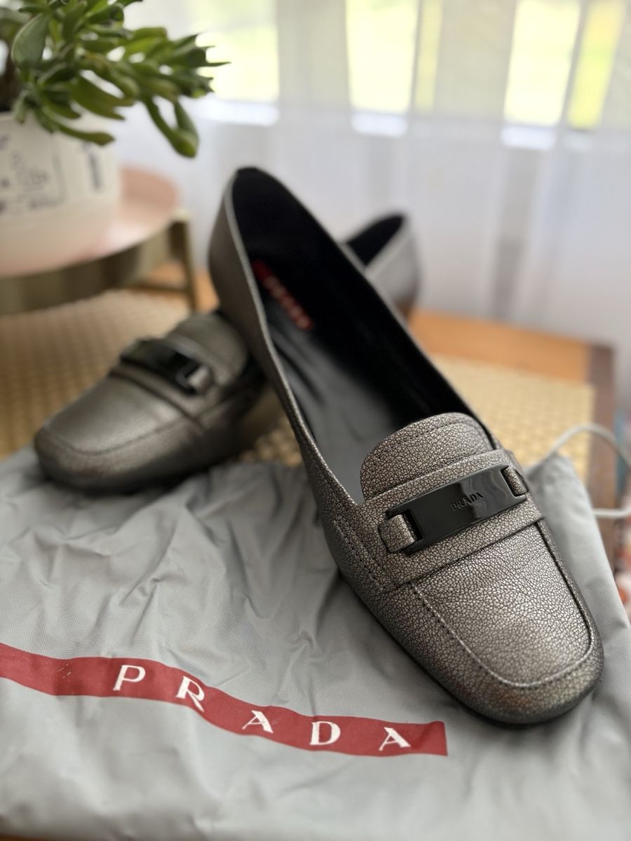 Prada Scarpe da donna: Mocassini PRADA donna argento taglia 37.5 – Usato da S. Antonino venduto da LIKA91