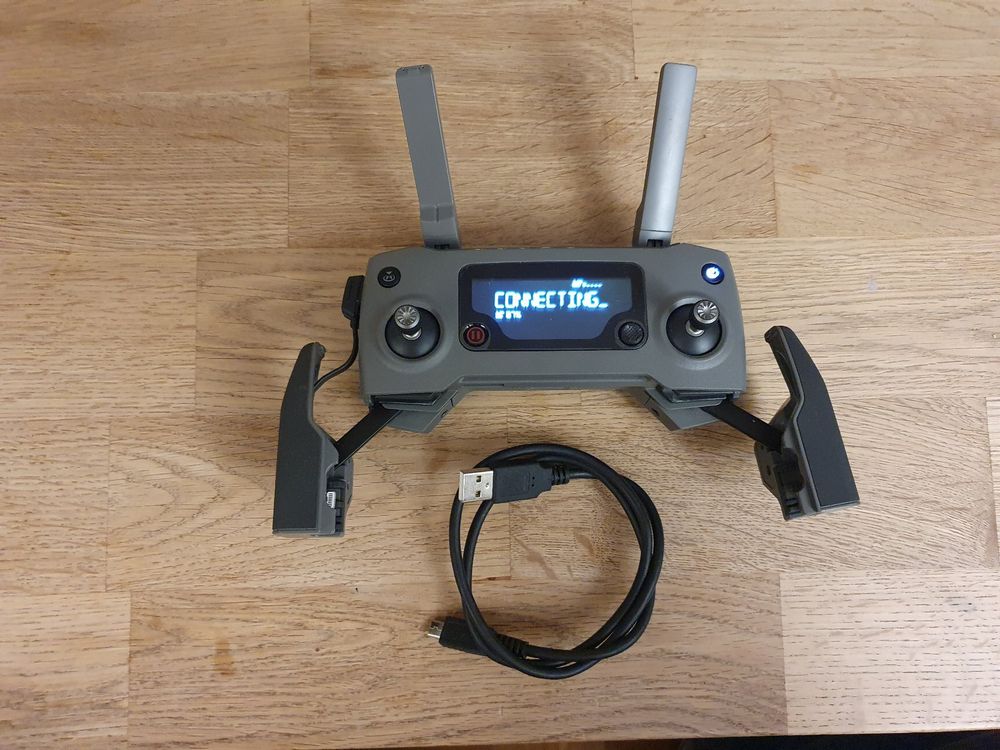 DJI Mavic 2 Pro/Zoom Controller Modell: RC1B für iPhone (Gebraucht) in ...