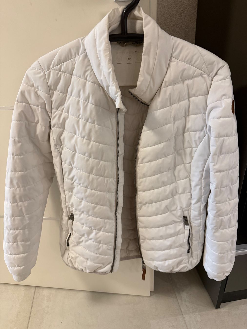 Jacken: Jacke – Gebraucht aus Burgdorf von Rimma1404