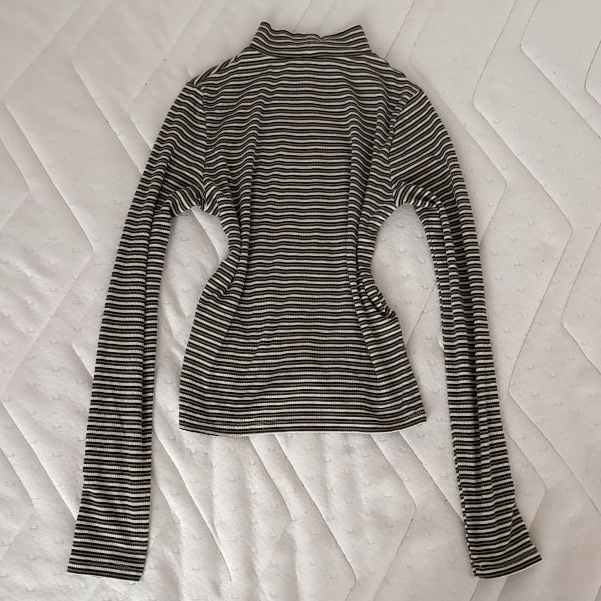Pullover & Sweatshirts: Grün-Weiss gestreifter Rollkragenpullover von FB sister – Gebraucht aus Brünisried von Livtsukki2ndHand 2