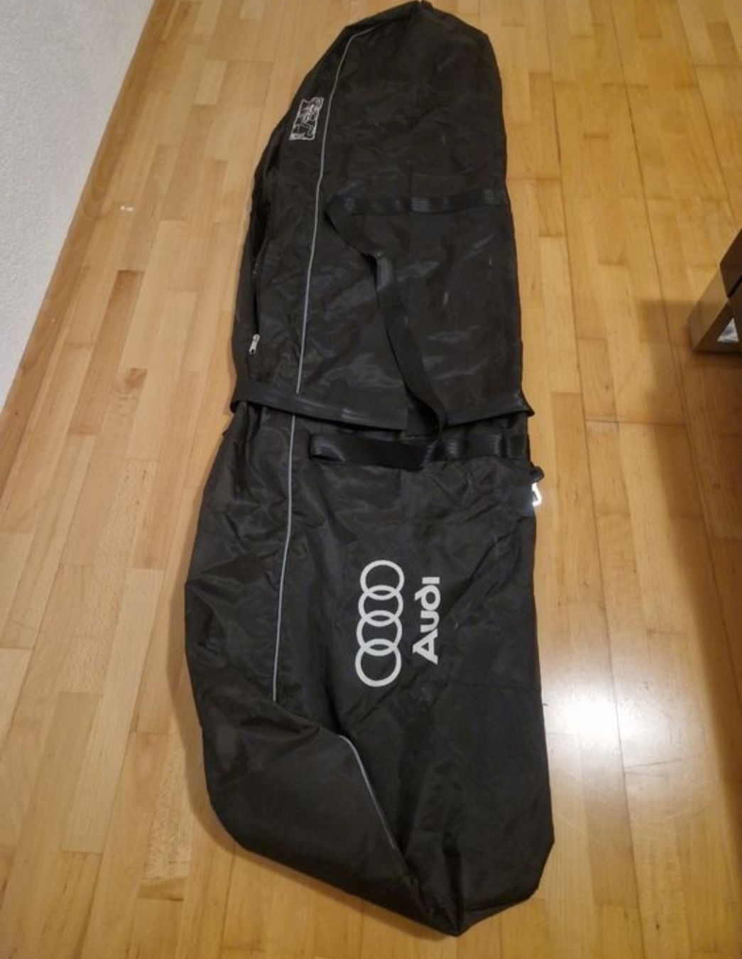 Sci: Audi Skisack – Nuovo (secondo la descrizione) da Lauterbrunnen venduto da ziv_nd87 2