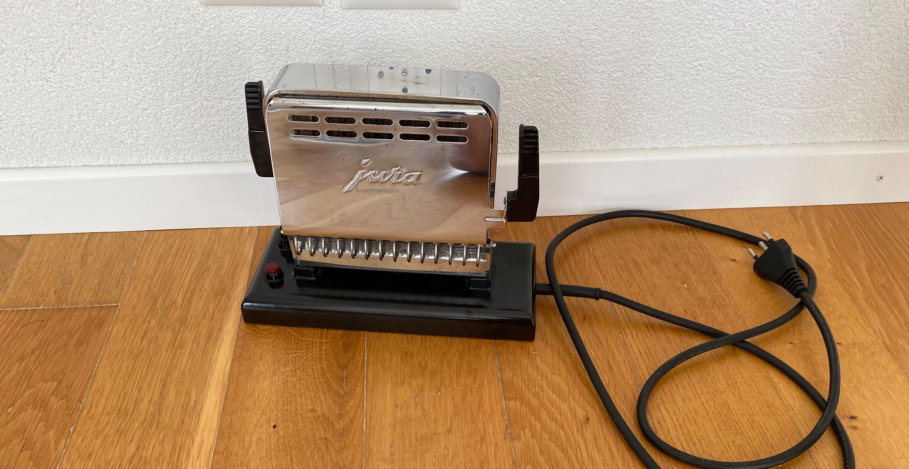 Jura Appareils de cuisine: JURA TOASTER TYPE 150 – D'occasion à Zürich par Fashionparade 8