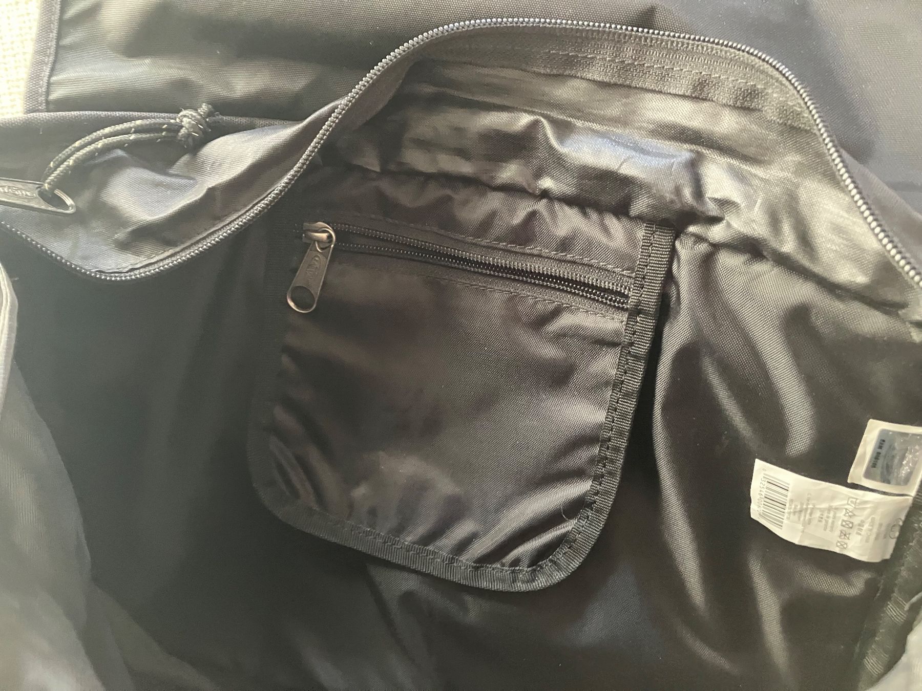 Eastpak Taschen: Eastpak Umhängetasche, schwarz – Gebraucht aus Basel von jon_8csg 2