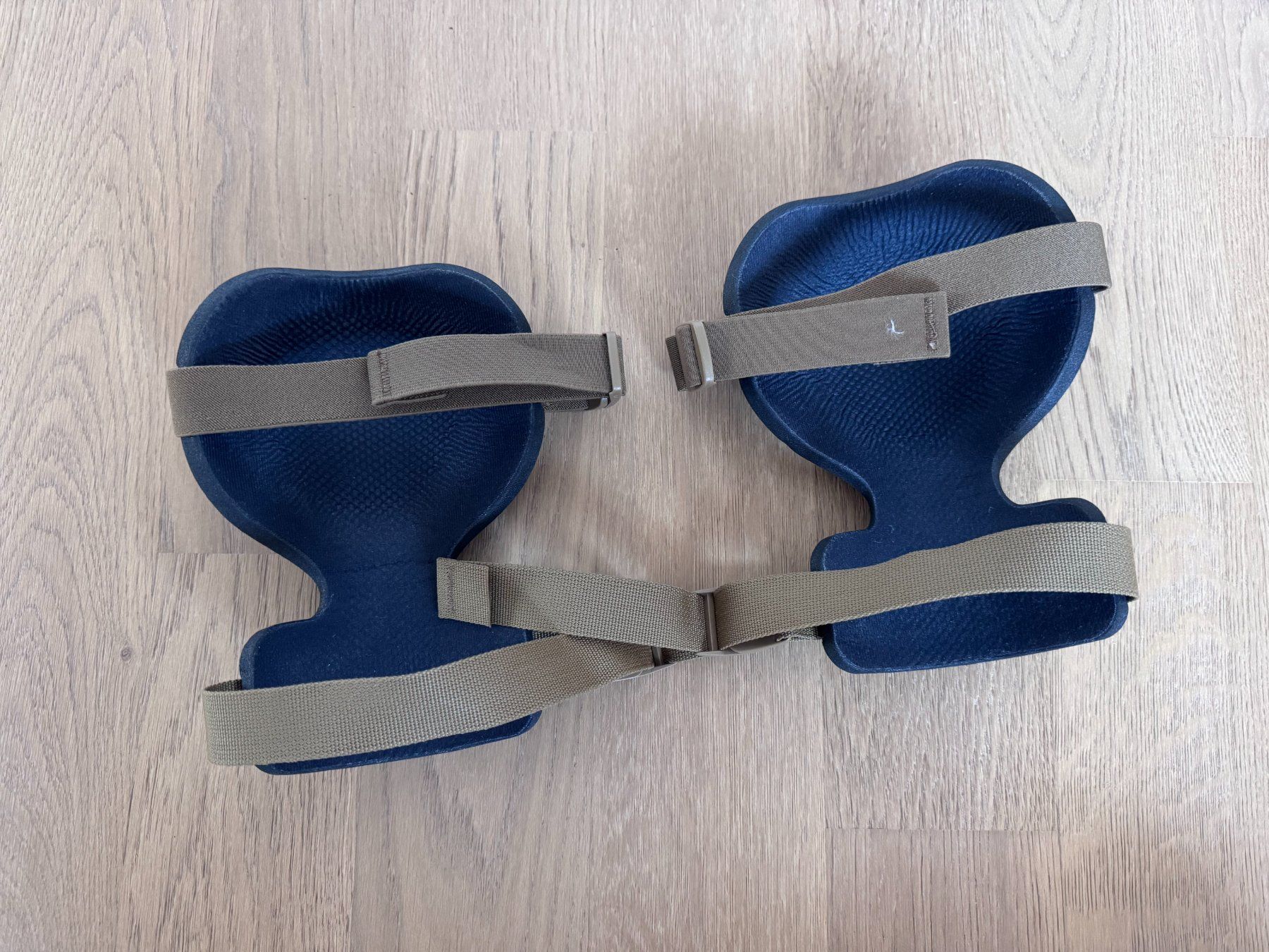 Medizinische Geräte: Arc'Teryx Combat Knee Cap – Gebraucht aus Geuensee von Tietoss 1
