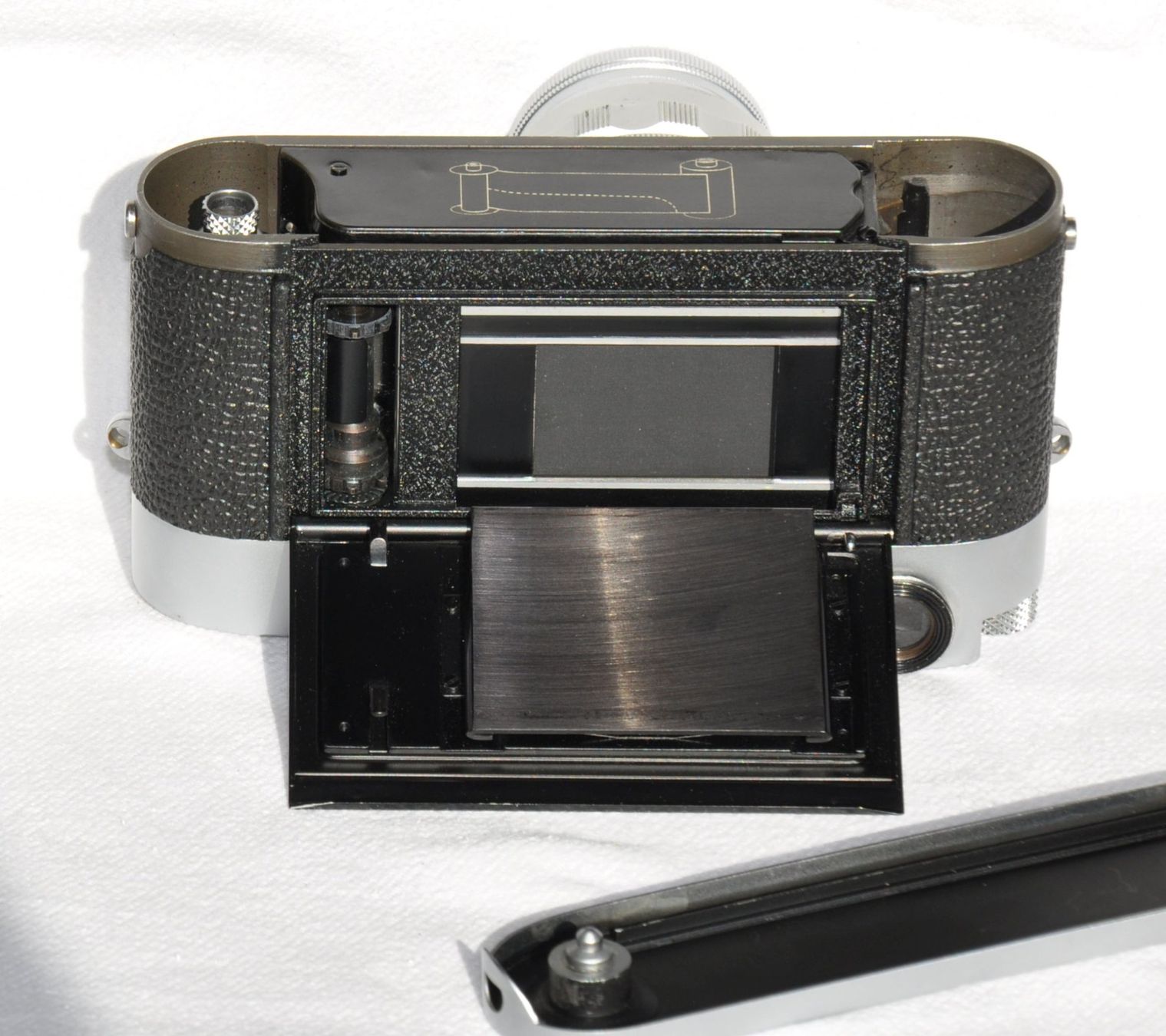 Leica Fotocamera: Leica M1 Kamera mit Leitz Objektiv – Usato da Heerbrugg venduto da Ciashop 3