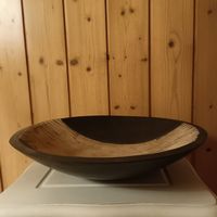 Handangefertigte Tonschale