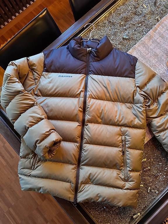 Giacche: Mammut Daunenjacke Gr. M – Usato da Zug venduto da Ivane99
