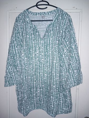 Sweat Shirt Damen Grösse 52 mintgrün mit weissem Muster