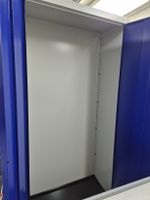 Metallschrank  abschliessbar grau/blau mit 5 Tablare
