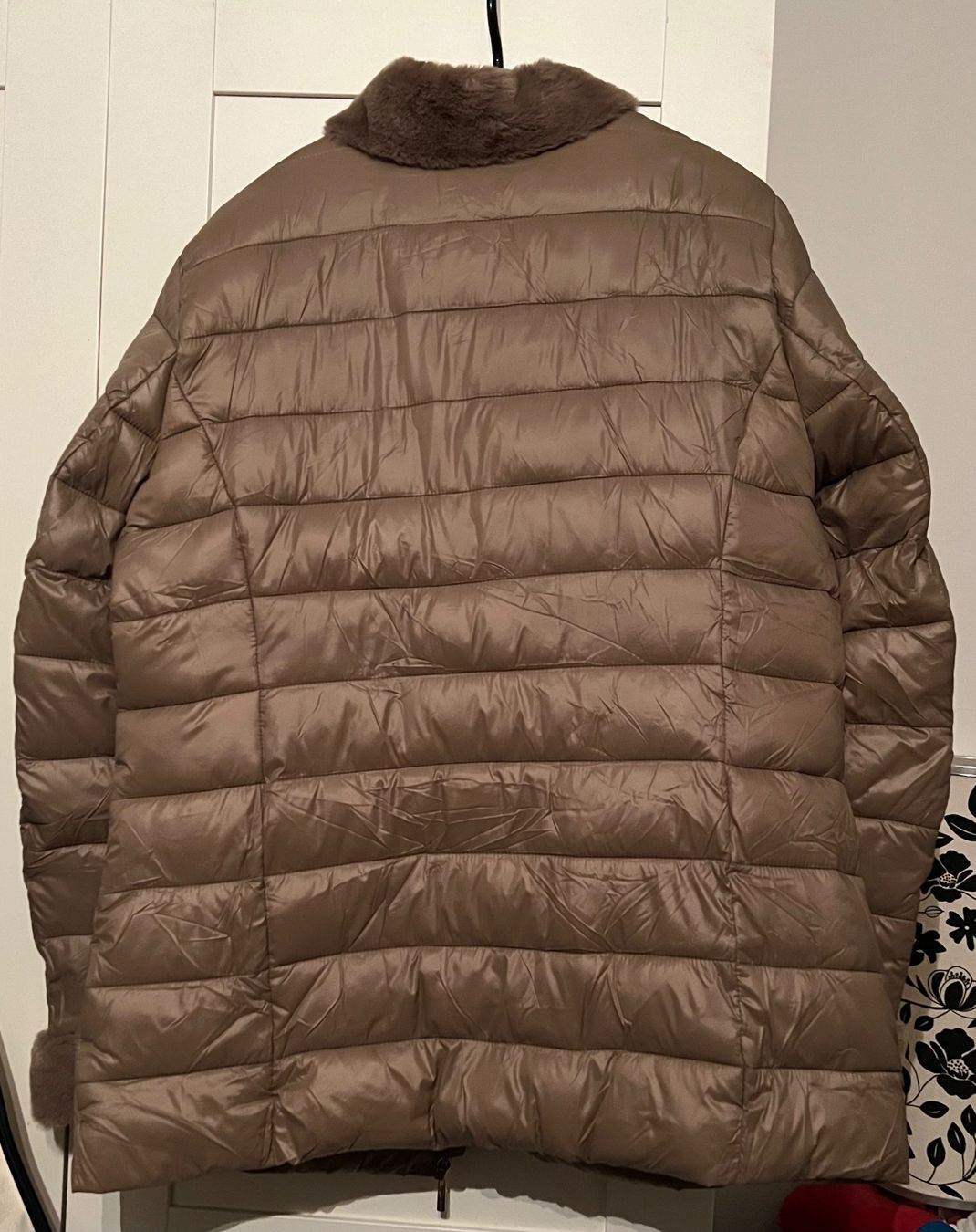 Giacche: • Jacke mit Webpelz • – Difettoso da Basel venduto da mendoza13 1