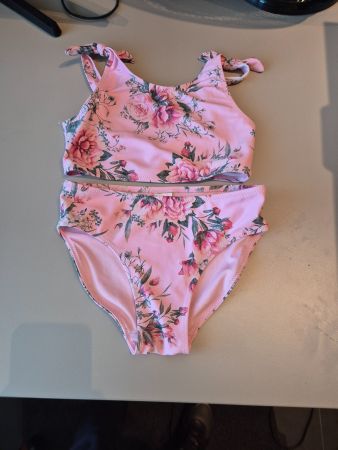 Süsses Next Bikini-Set Grösse 128cm, Blumenmuster, Sommer...