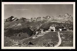 Muottas Kulm, Hotel Muottas Kulm mit der