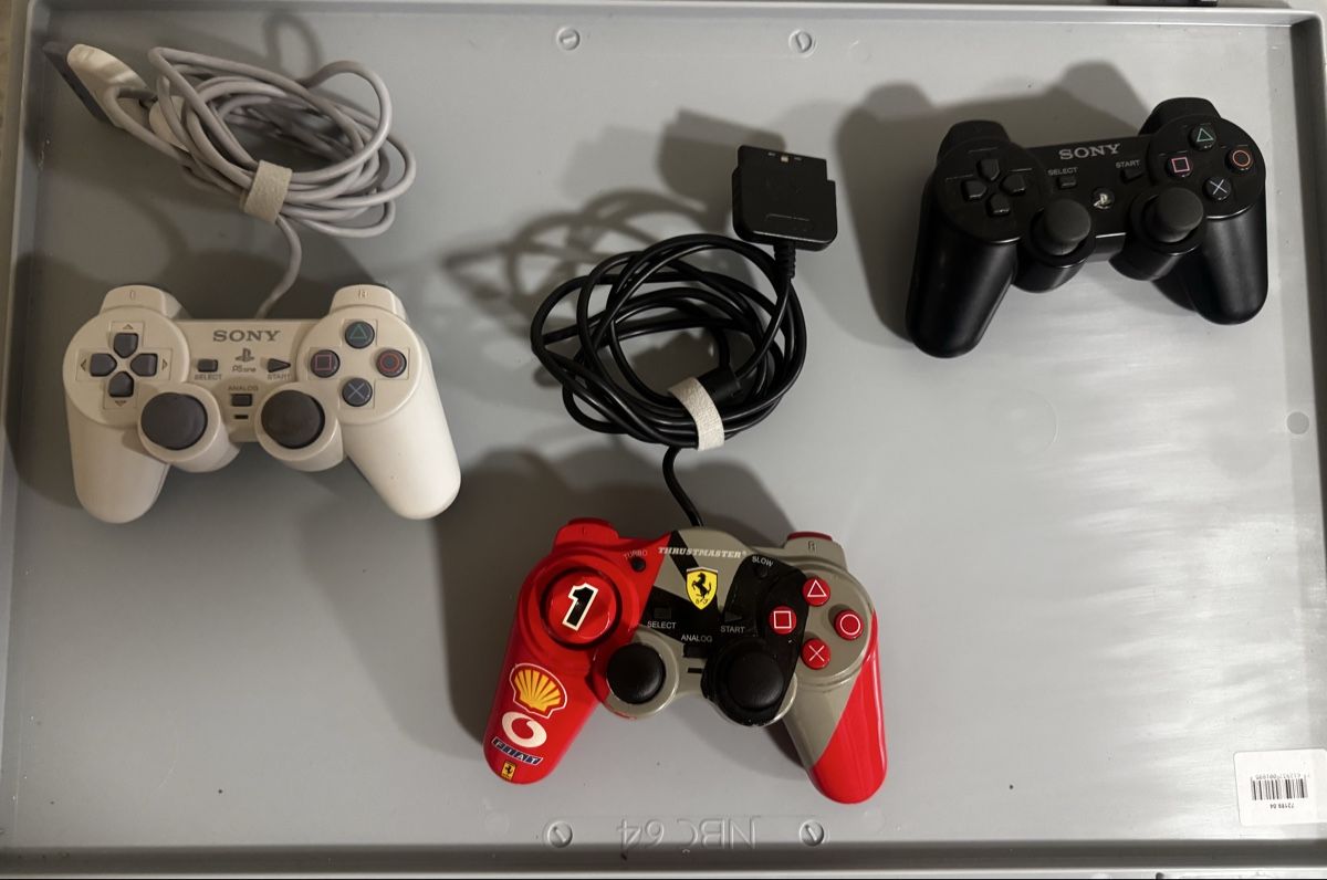 Manettes: 3er-Set PlayStation-Controller. – D'occasion à St. Gallen par dis_tpf2 2