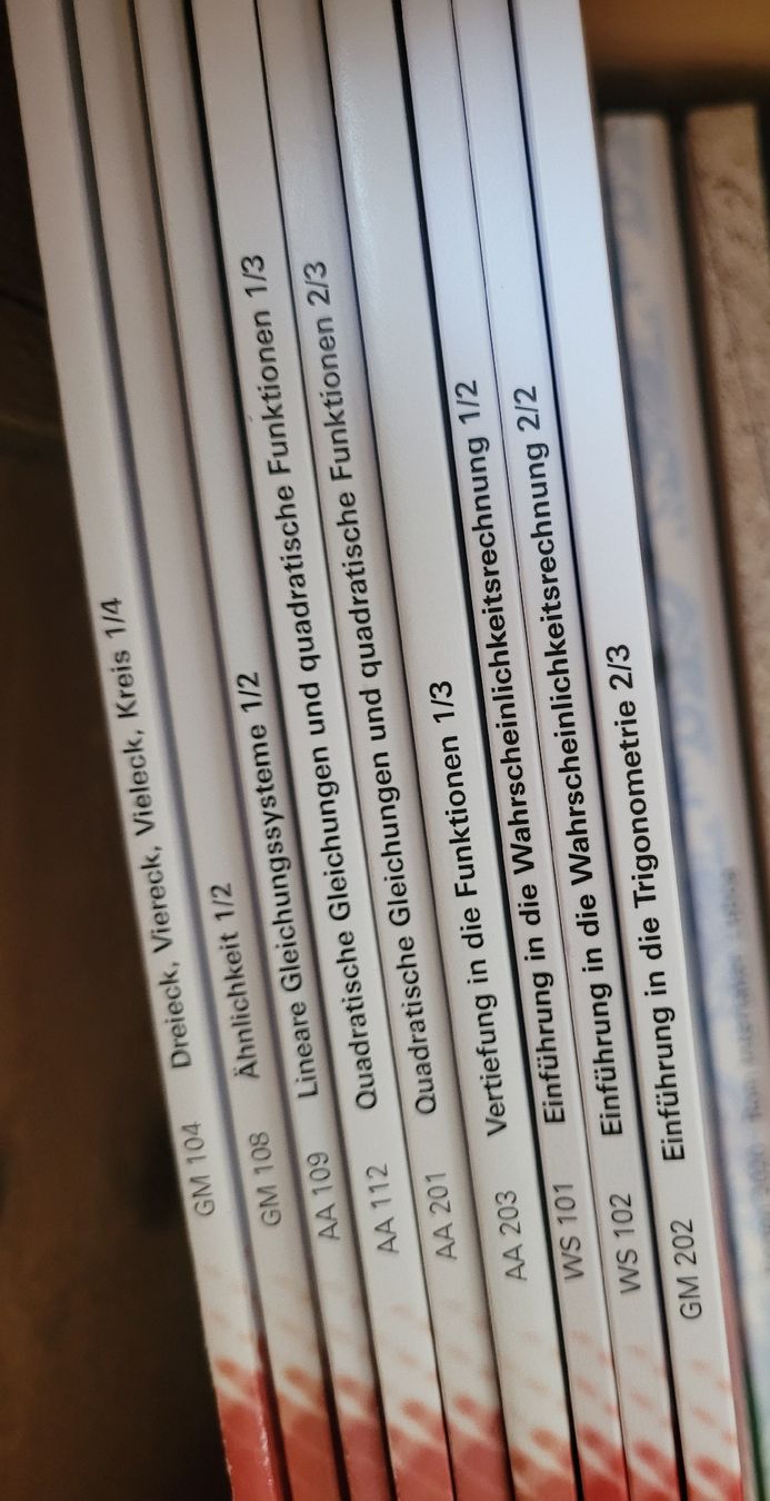 Libri: Akad – Nuovo (secondo la descrizione) da Neu St. Johann venduto da cim_vv6n