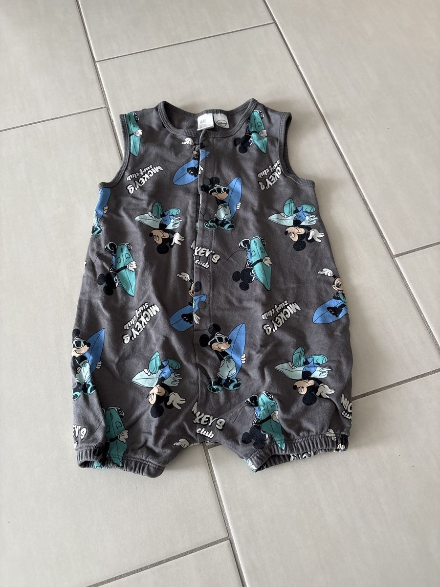 H&M Pigiama & Simili: Mickey Mouse Strampler/ Kurzarm Pyjama Grösse 92 – Usato da Wettingen venduto da Stephanie_93
