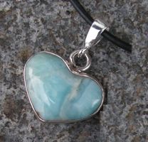 ♥ LIEBE - FREUNDSCHAFT - ODER - EIN LARIMAR HERZ ANHÄNGER ♥